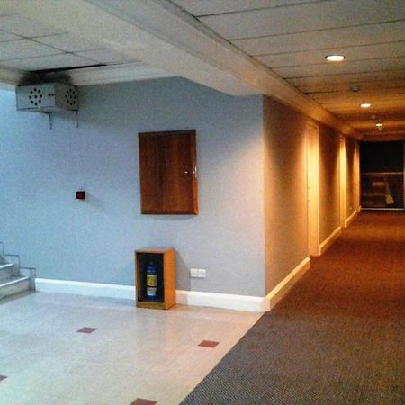 Hotel Washington Дака Екстериор снимка