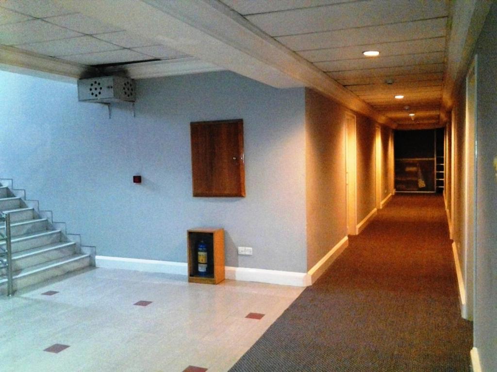 Hotel Washington Дака Екстериор снимка